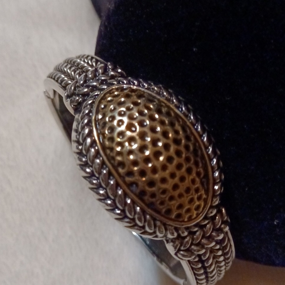 Bangle - Picture 2 of 6